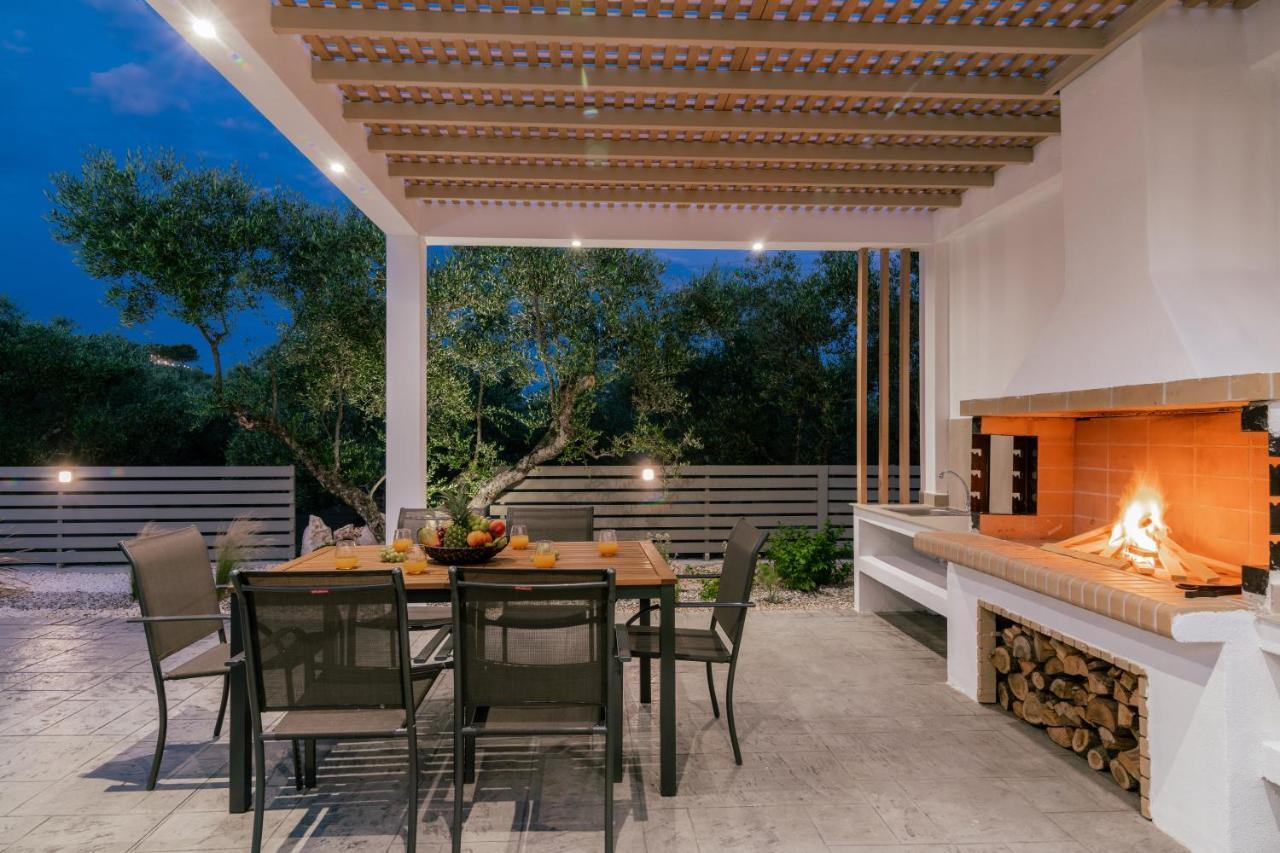 Valentino Luxury Villa Plános Extérieur photo